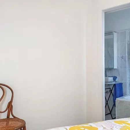 Apartment 1 Bedroom In
