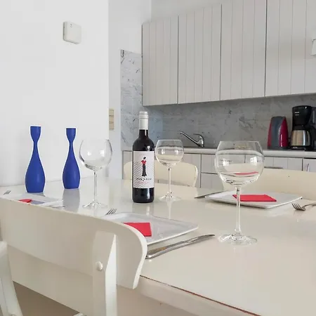 Apartment 1 Bedroom In