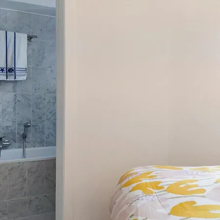 1 Bedroom Amazing In 奥斯滕德