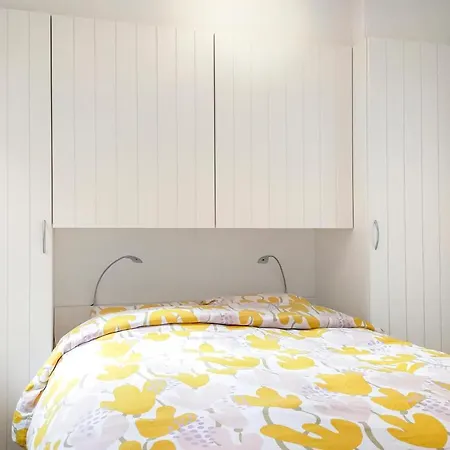 Apartment 1 Bedroom In